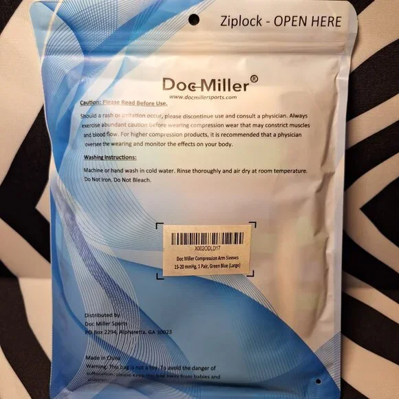 Women's Black and Blue Arm Sleeves - Picture 3 of 4